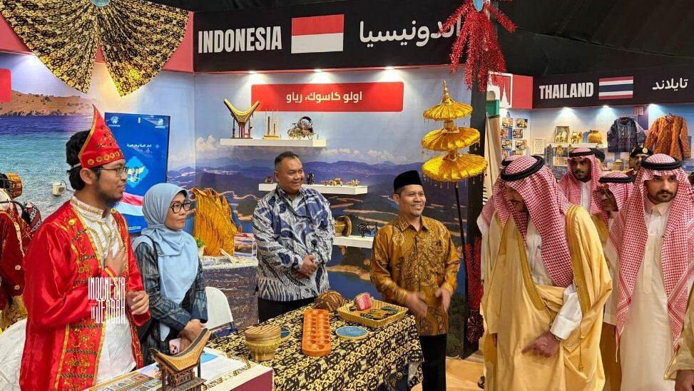 Sinergi KJRI Jeddah dan Mahasiswa Indonesia di Festival Budaya Madinah