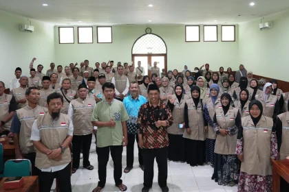 Suasana pelepasan 80 jamaah haji KBIHU Ibnu Abbas Klaten di Aula PPTQ Ibnu Abbas