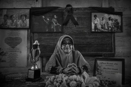 Bu Mus Laskar Pelangi