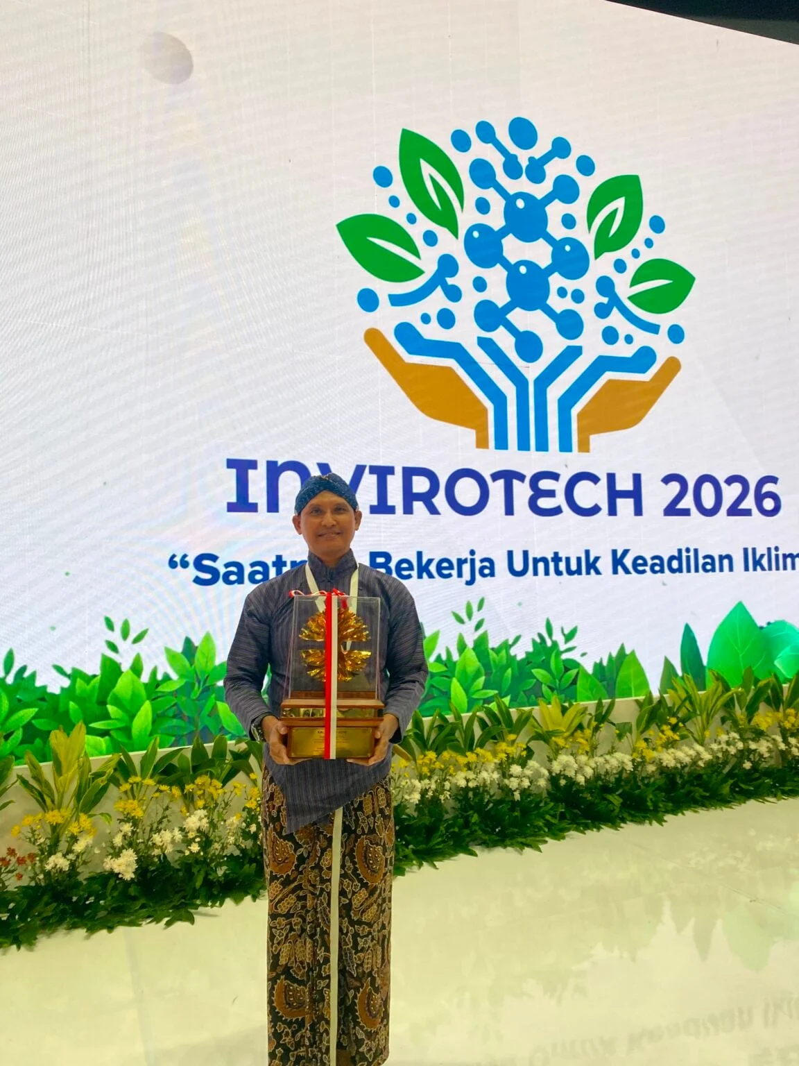 Kader Muhammadiyah Ananto Isworo Terima Kalpataru 2026